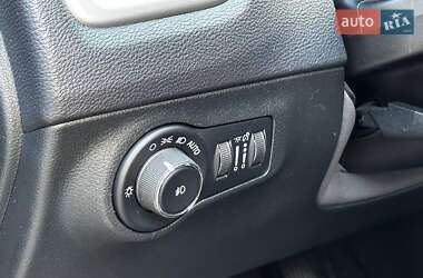 Внедорожник / Кроссовер Jeep Compass 2017 в 