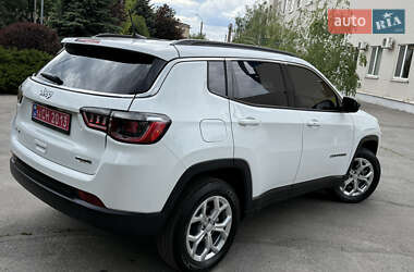 Позашляховик / Кросовер Jeep Compass 2024 в 