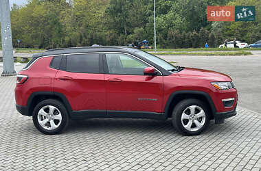 Позашляховик / Кросовер Jeep Compass 2018 в 