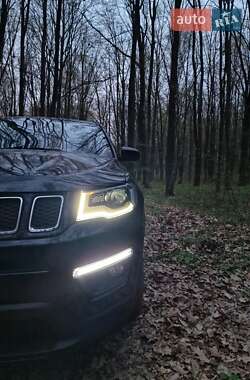 Внедорожник / Кроссовер Jeep Compass 2017 в 