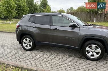 Внедорожник / Кроссовер Jeep Compass 2018 в 