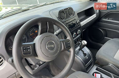 Внедорожник / Кроссовер Jeep Compass 2013 в 