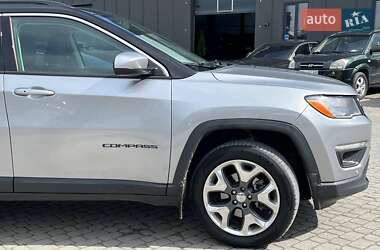 Внедорожник / Кроссовер Jeep Compass 2018 в 