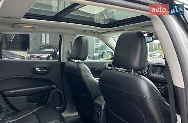 Внедорожник / Кроссовер Jeep Compass 2018 в 