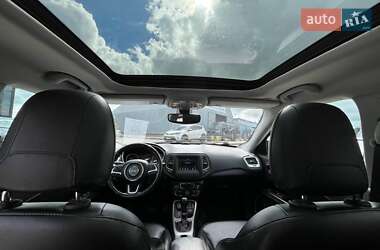 Внедорожник / Кроссовер Jeep Compass 2018 в 