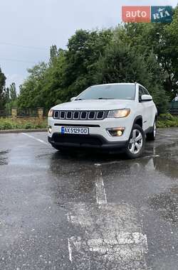 Внедорожник / Кроссовер Jeep Compass 2017 в 