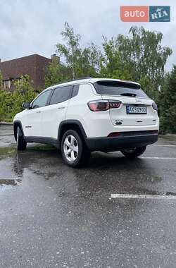 Внедорожник / Кроссовер Jeep Compass 2017 в 