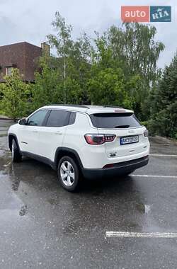 Внедорожник / Кроссовер Jeep Compass 2017 в 