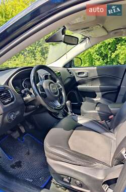 Внедорожник / Кроссовер Jeep Compass 2018 в 