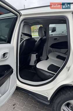 Внедорожник / Кроссовер Jeep Compass 2019 в 