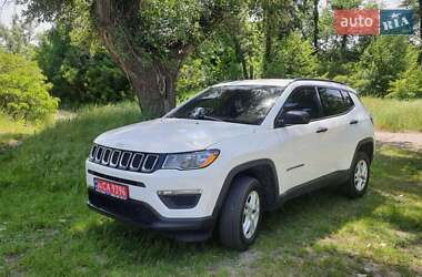 Внедорожник / Кроссовер Jeep Compass 2017 в 