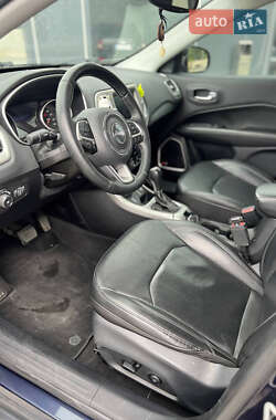 Внедорожник / Кроссовер Jeep Compass 2018 в 