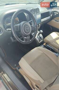 Внедорожник / Кроссовер Jeep Compass 2013 в 