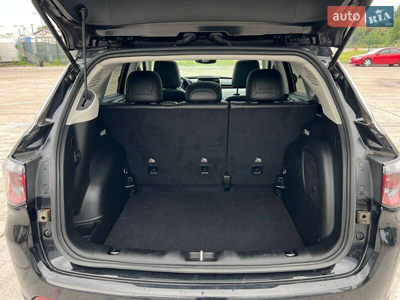Внедорожник / Кроссовер Jeep Compass 2022 в Киеве