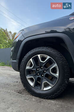 Внедорожник / Кроссовер Jeep Compass 2017 в 