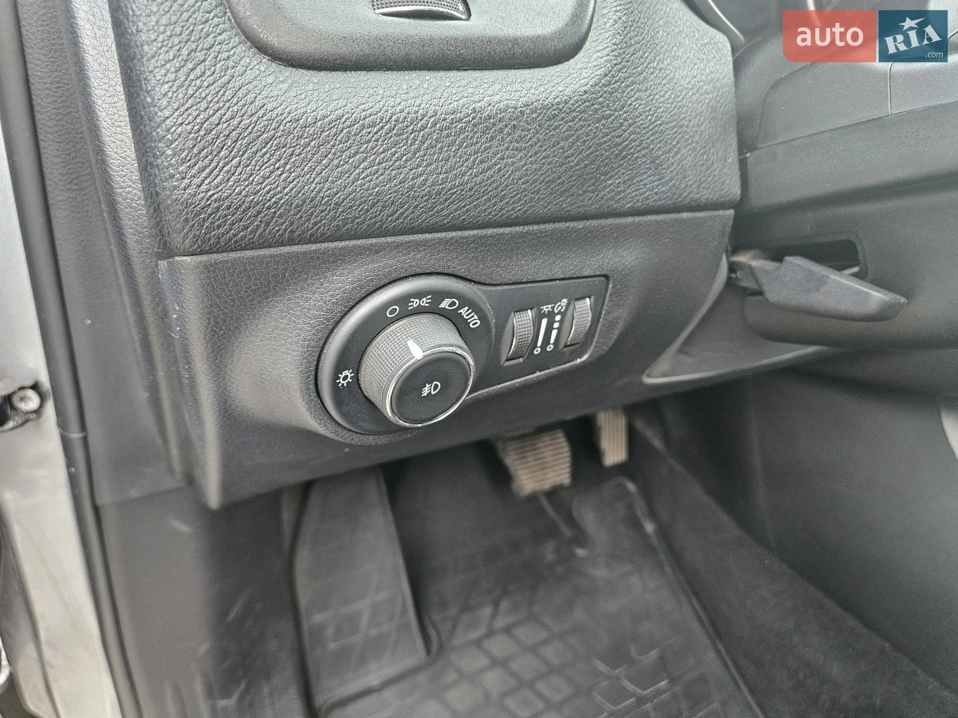 2017 Jeep Compass - мініатюра 41