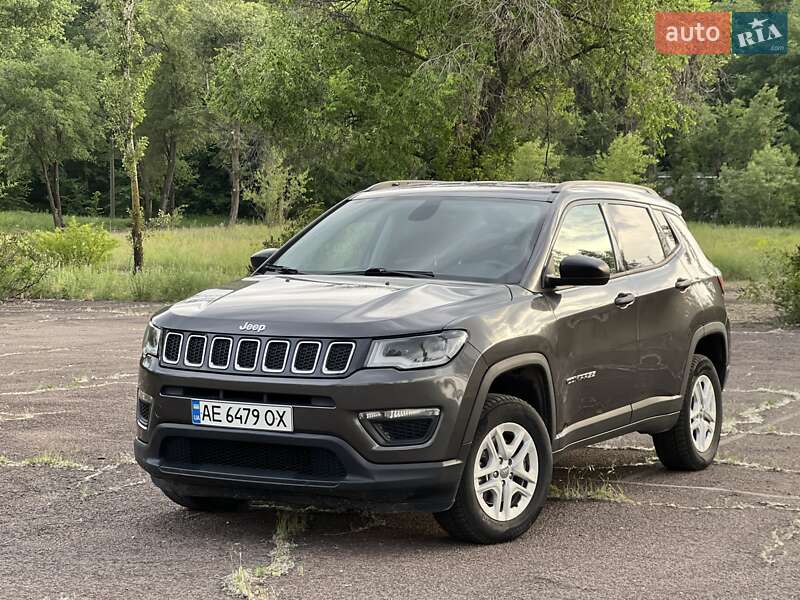 Внедорожник / Кроссовер Jeep Compass 2017 в Каменском