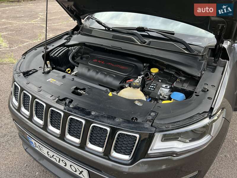 Внедорожник / Кроссовер Jeep Compass 2017 в Каменском