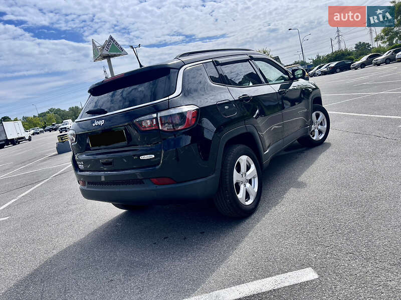 Внедорожник / Кроссовер Jeep Compass 2017 в Киеве