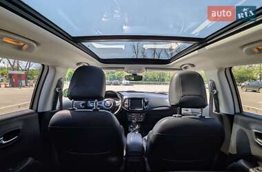 Внедорожник / Кроссовер Jeep Compass 2019 в 