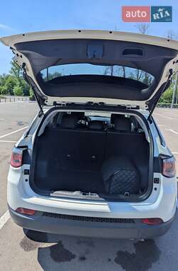 Внедорожник / Кроссовер Jeep Compass 2019 в 