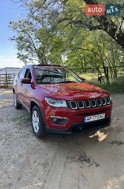 Внедорожник / Кроссовер Jeep Compass 2018 в 