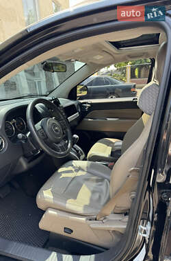 Внедорожник / Кроссовер Jeep Compass 2014 в 
