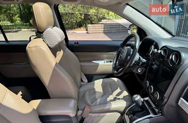 Внедорожник / Кроссовер Jeep Compass 2014 в 
