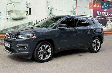 Внедорожник / Кроссовер Jeep Compass 2018 в 
