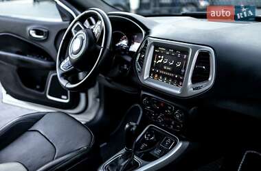 Внедорожник / Кроссовер Jeep Compass 2019 в 