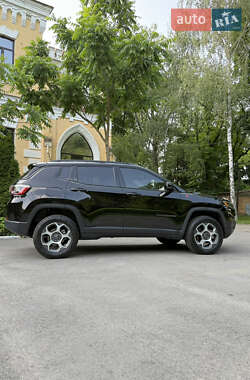 Внедорожник / Кроссовер Jeep Compass 2022 в 