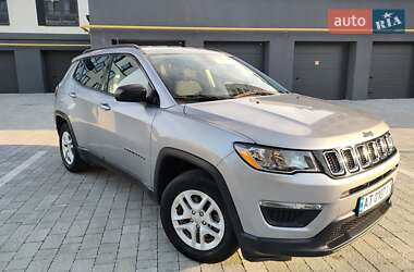 Внедорожник / Кроссовер Jeep Compass 2018 в 