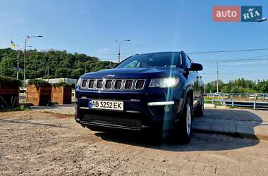 Внедорожник / Кроссовер Jeep Compass 2018 в 