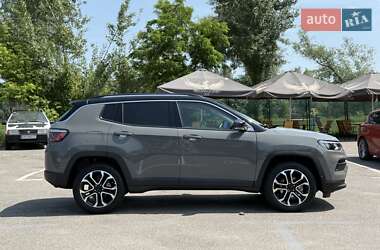 Позашляховик / Кросовер Jeep Compass 2022 в 