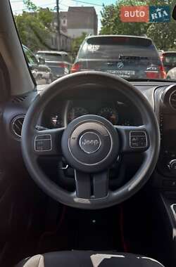 Позашляховик / Кросовер Jeep Compass 2014 в 