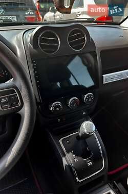 Позашляховик / Кросовер Jeep Compass 2014 в 