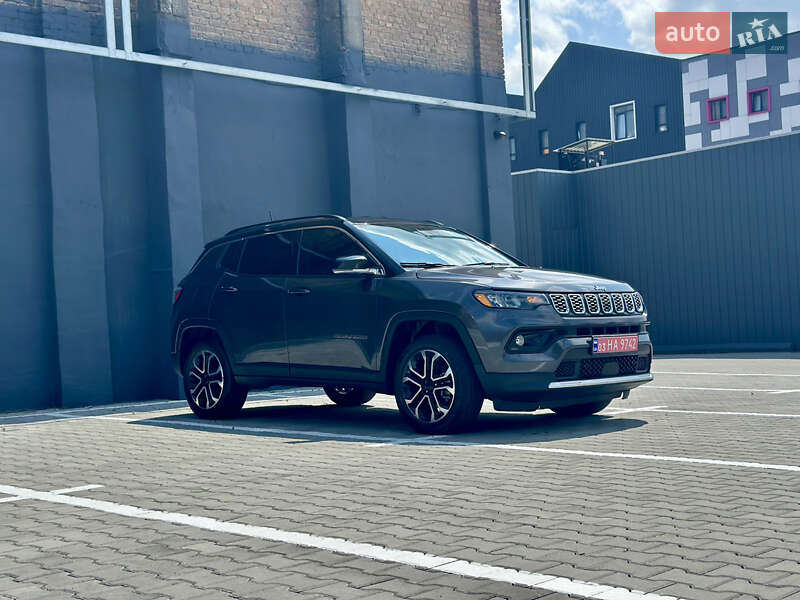 Внедорожник / Кроссовер Jeep Compass 2022 в Киеве
