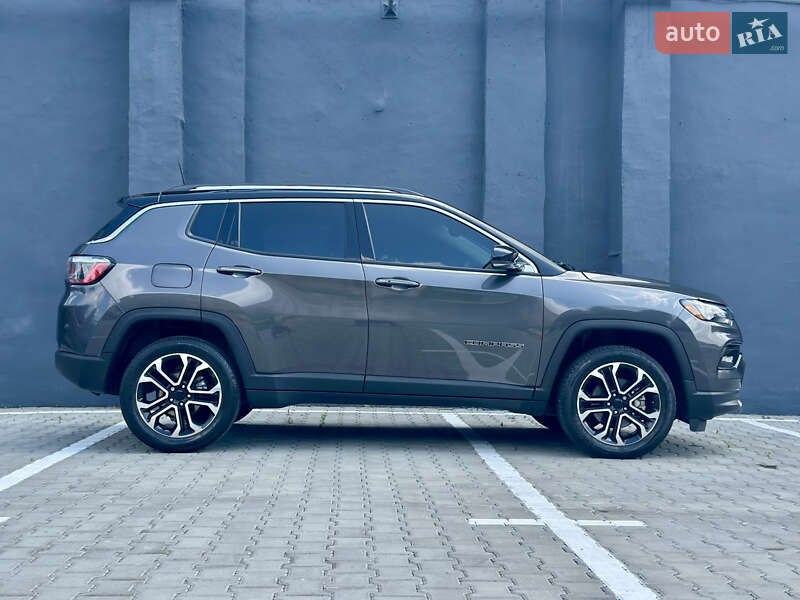 Внедорожник / Кроссовер Jeep Compass 2022 в Киеве