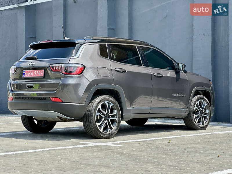 Внедорожник / Кроссовер Jeep Compass 2022 в Киеве