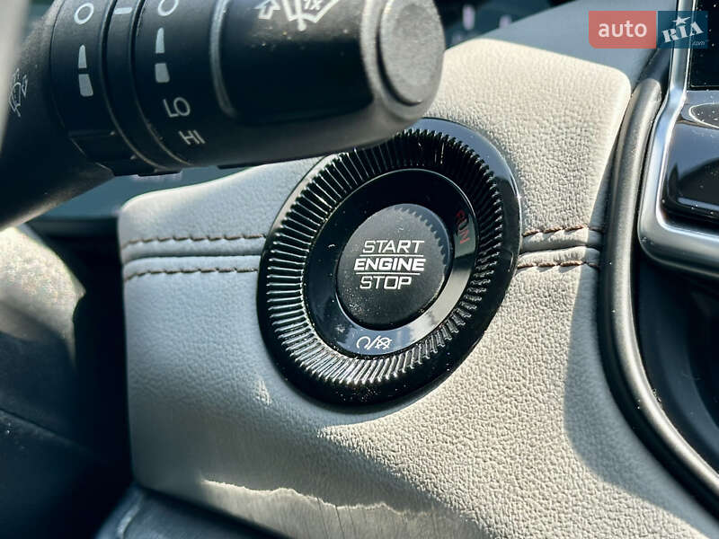 Внедорожник / Кроссовер Jeep Compass 2022 в Киеве