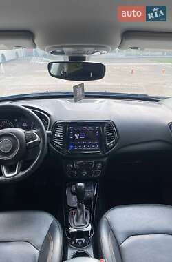 Внедорожник / Кроссовер Jeep Compass 2018 в 