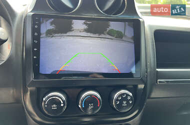 Позашляховик / Кросовер Jeep Compass 2012 в 