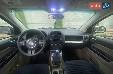 Внедорожник / Кроссовер Jeep Compass 2015 в 