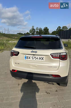 Внедорожник / Кроссовер Jeep Compass 2018 в 