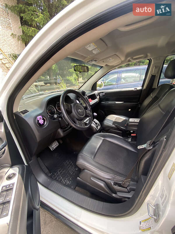 Позашляховик / Кросовер Jeep Compass 2013 в Солоному