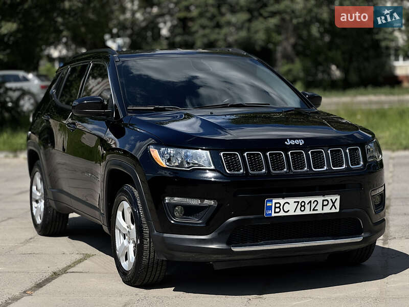 Внедорожник / Кроссовер Jeep Compass 2018 в 