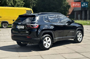Внедорожник / Кроссовер Jeep Compass 2018 в 