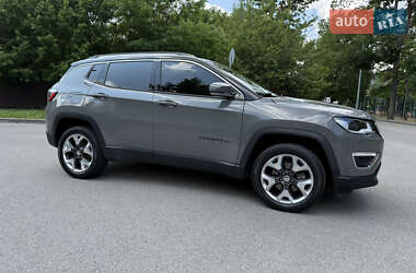 Внедорожник / Кроссовер Jeep Compass 2019 в 
