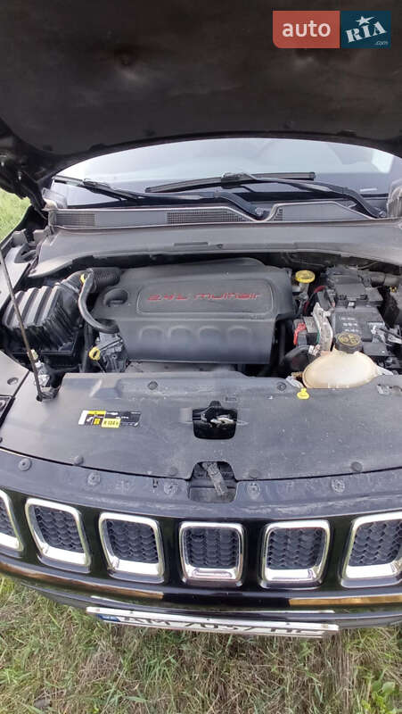 Внедорожник / Кроссовер Jeep Compass 2017 в Житомире