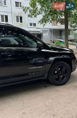 Внедорожник / Кроссовер Jeep Compass 2013 в 
